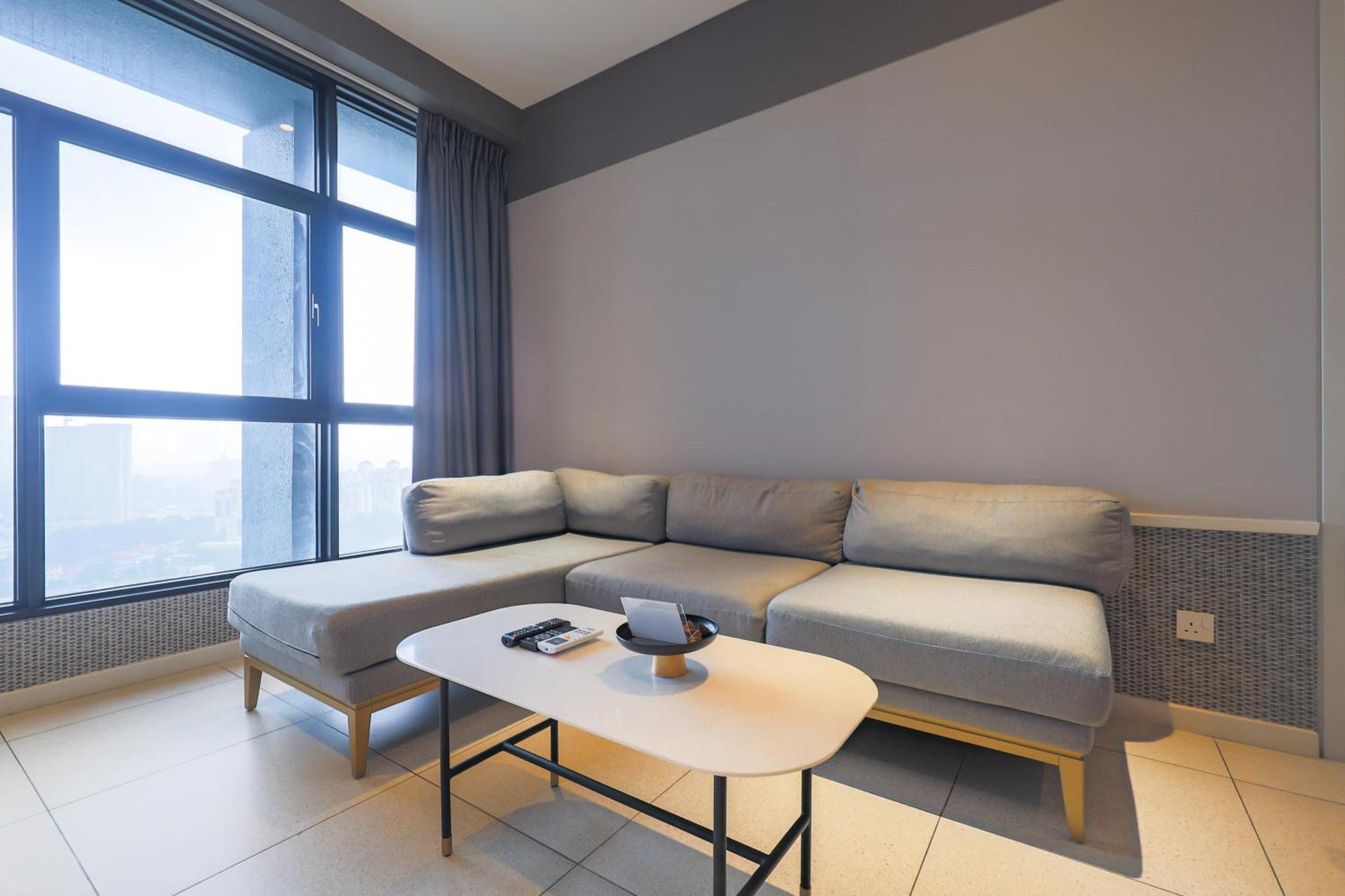 Millerz Square By Mykey Apartment กัวลาลัมเปอร์ ภายนอก รูปภาพ A 3D rendering of a living room