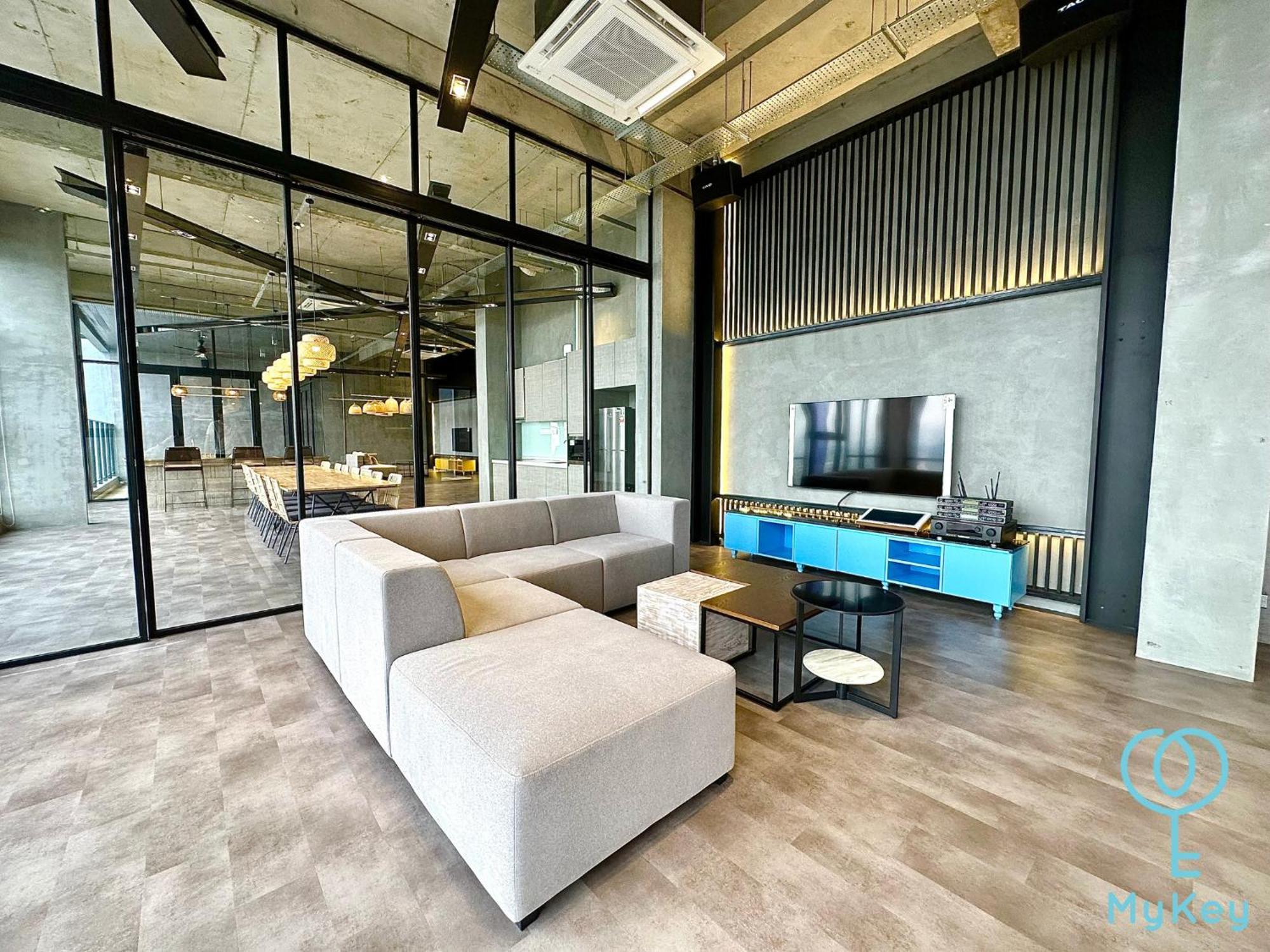 Millerz Square By Mykey Apartment กัวลาลัมเปอร์ ภายนอก รูปภาพ The 10th floor of the building
